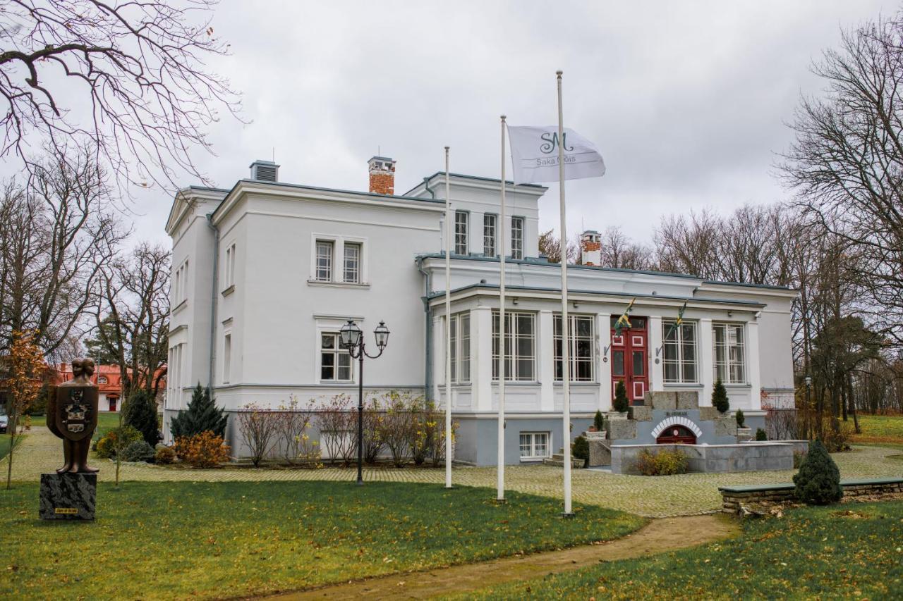 Hotel Saka Manor Extérieur photo