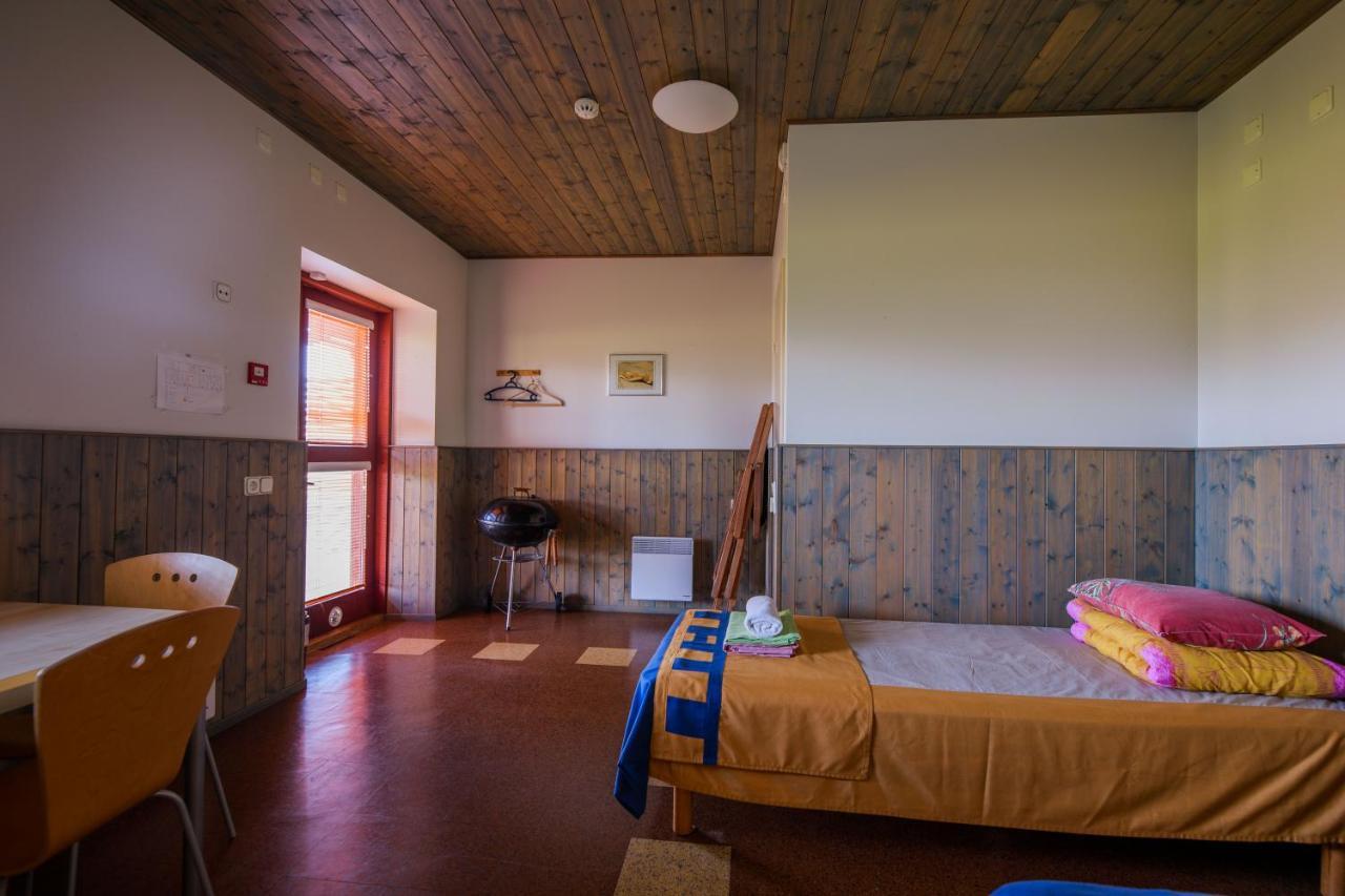 Hotel Saka Manor Extérieur photo