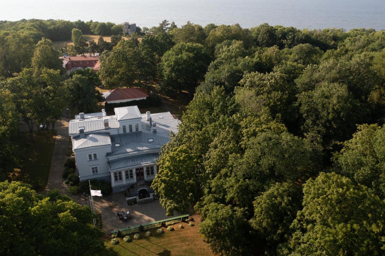 Hotel Saka Manor Extérieur photo